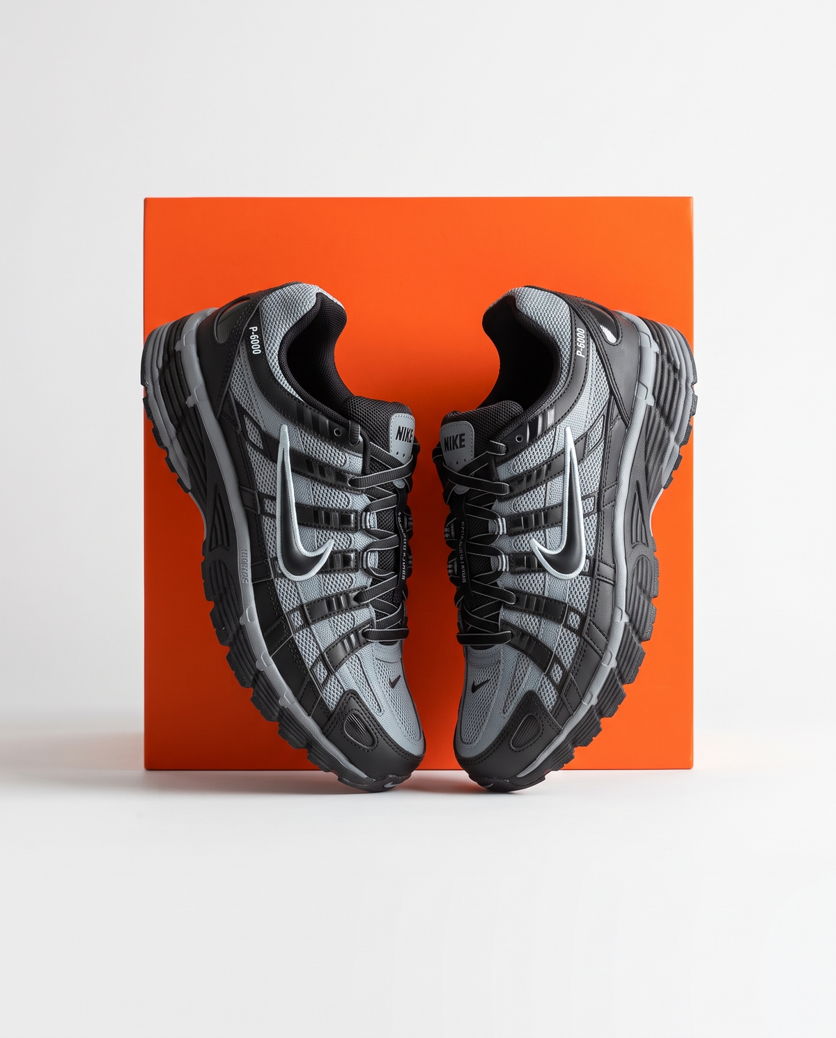 Nike P-6000 Cool Grey / Black